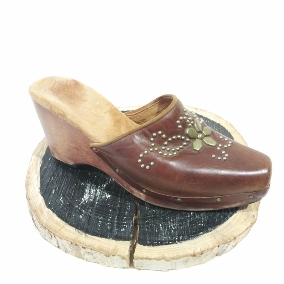 Mules - Picture 4 of 5